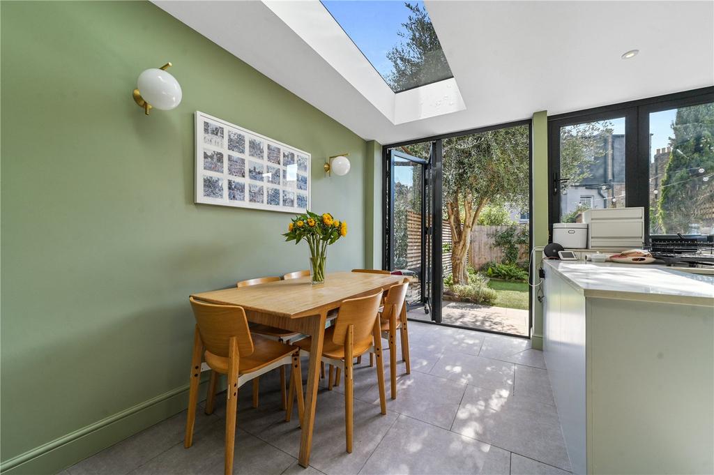 Kitchen/Dining