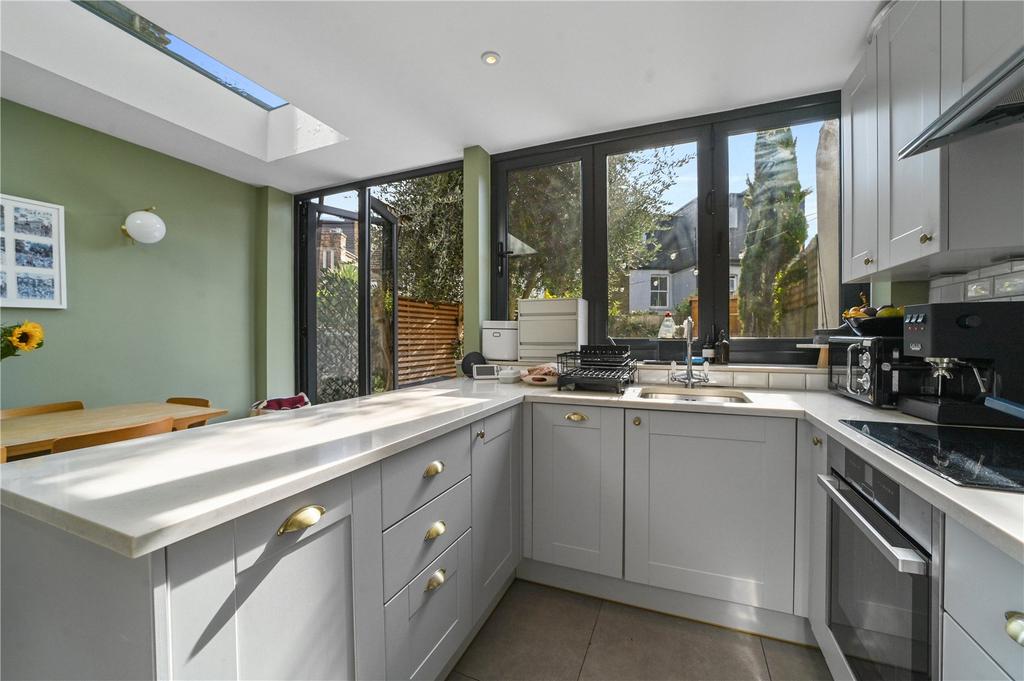 Kitchen/Dining