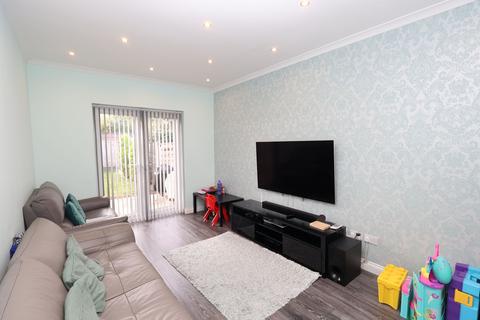 4 bedroom semi-detached house for sale, Grange Avenue, Stretford, M32