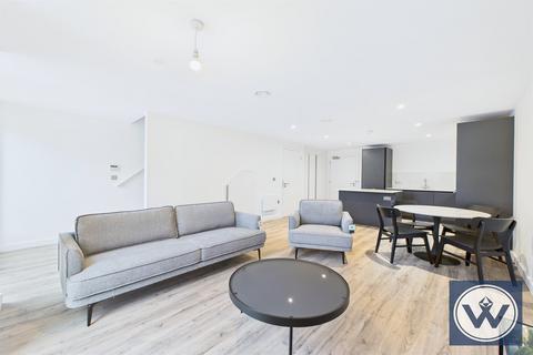 2 bedroom duplex to rent, The Railings, Shale Lane, M5