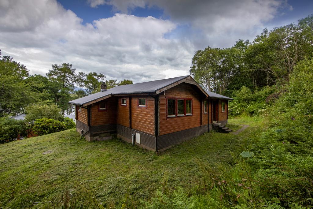 1 Z6 E1114 carrick exterior