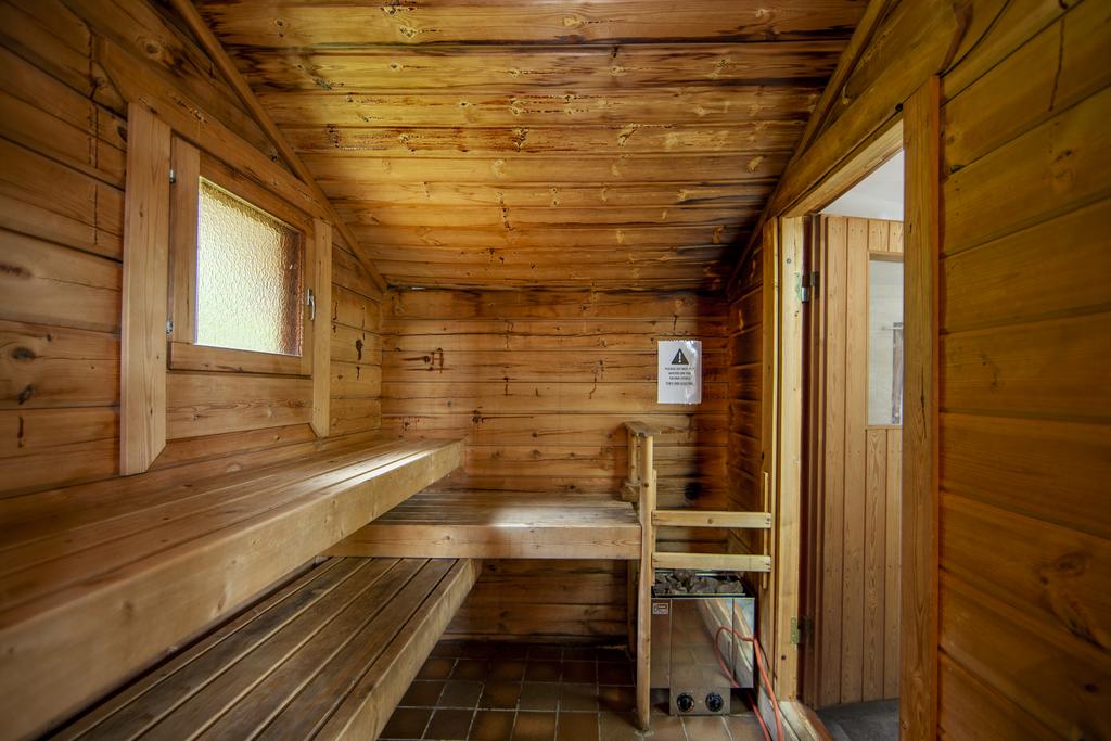 1 Z6 E0824 Carrick Sauna