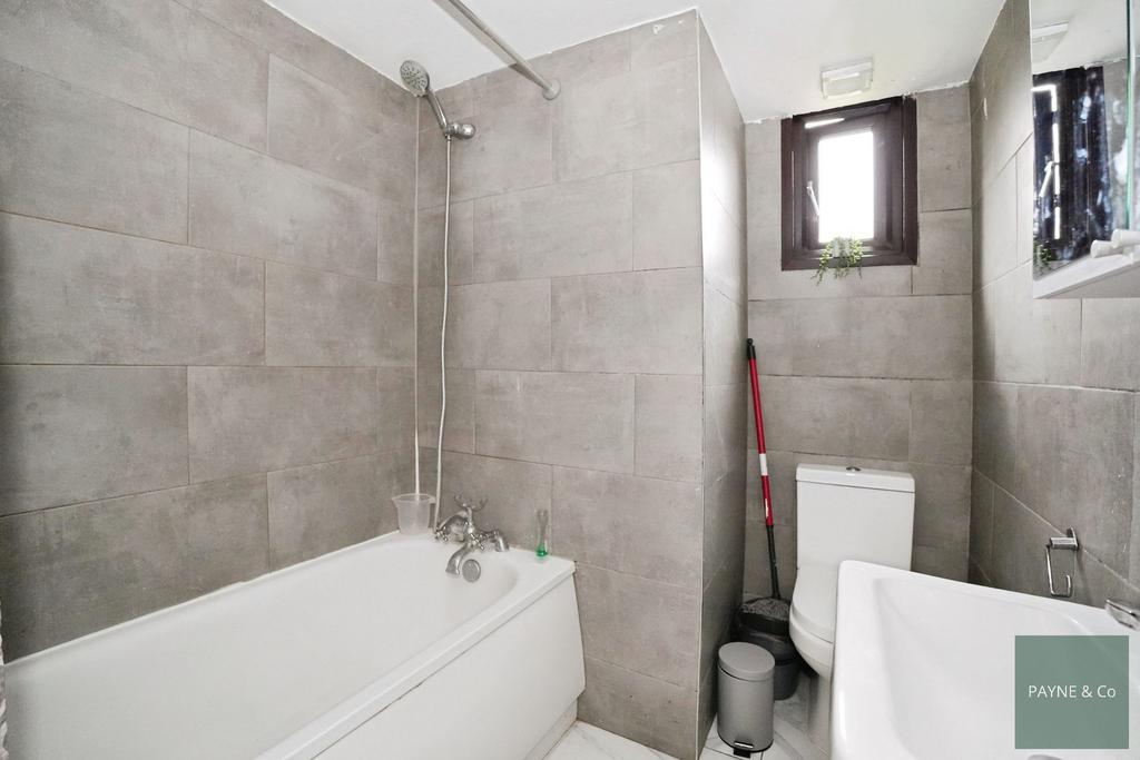 Ground Floor Bathroom/WC