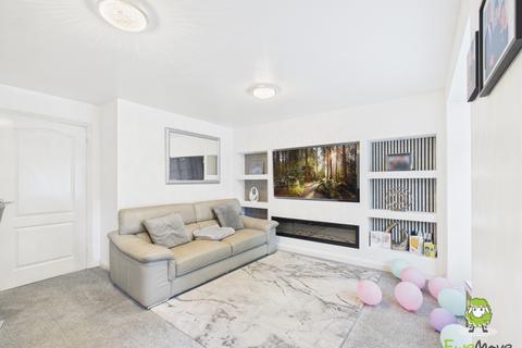 1 Dundee Gardens, Basingstoke, RG22 5DX