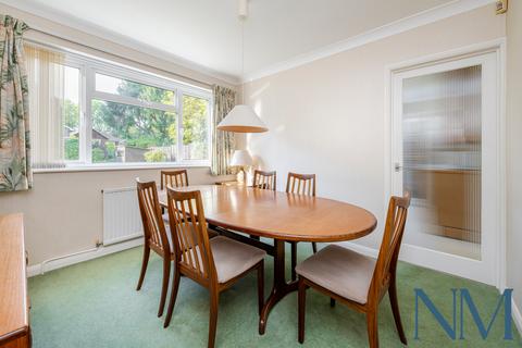 undefined, Pound Hill, Crawley RH10