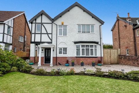4 bedroom detached house for sale, Scarisbrick New Road, Southport PR8