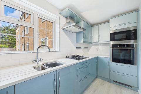 2 bedroom ground floor flat for sale, Mayford Close, Beckenham BR3