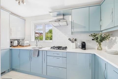 2 bedroom ground floor flat for sale, Mayford Close, Beckenham BR3