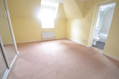 2 bedroom apartment for sale, Frensham Road, Lower Bourne, Farnham, Surrey, GU10