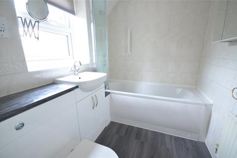 2 bedroom apartment for sale, Frensham Road, Lower Bourne, Farnham, Surrey, GU10