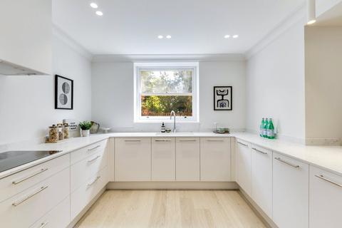 3 bedroom apartment for sale, Belsize Grove, Belsize Park