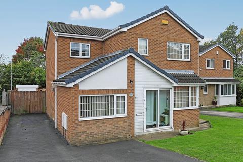 4 bedroom detached house for sale, Landseer Avenue, Tingley, WF3
