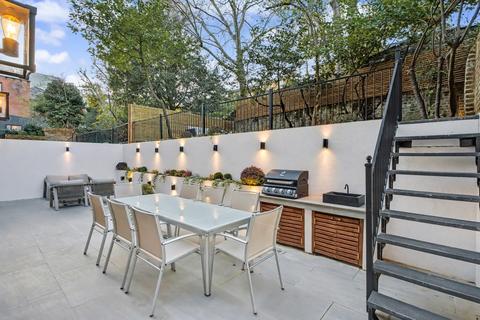 4 bedroom apartment for sale, Adamson Road, Belsize Park