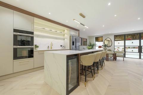 4 bedroom apartment for sale, Adamson Road, Belsize Park