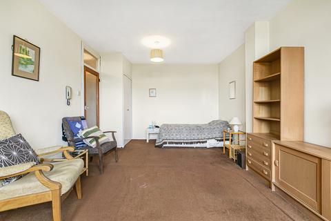 undefined, Carlton Drive, London, SW15