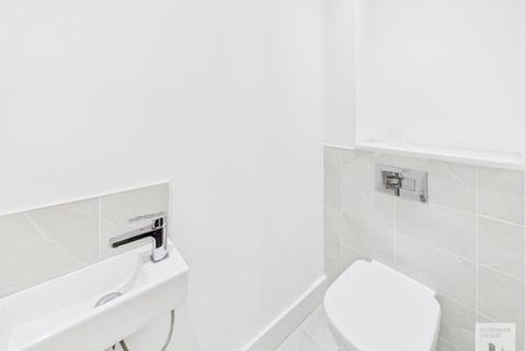 4 bedroom semi-detached house to rent, Gunson Street :: Platting Village