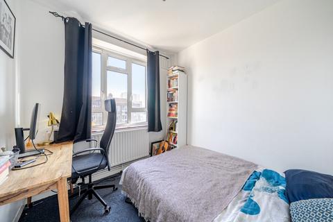 4 bedroom flat for sale, Vauxhall Street, London, SE11