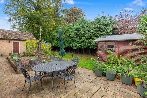 undefined, Horley Row, Horley, Surrey, RH6