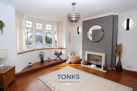 2 bedroom semi-detached house for sale, Graham Road, Halesowen B62
