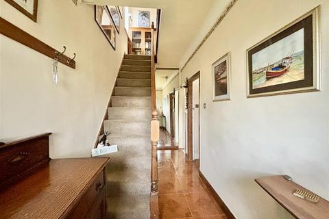 3 bedroom semi-detached house for sale, Thornton Road, Bradford BD13