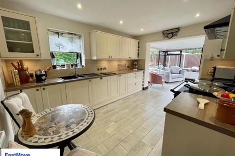 undefined, Llys Cerios, Trefnant LL16