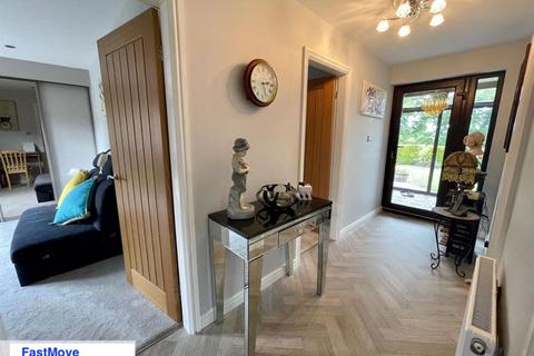 undefined, Llys Cerios, Trefnant LL16