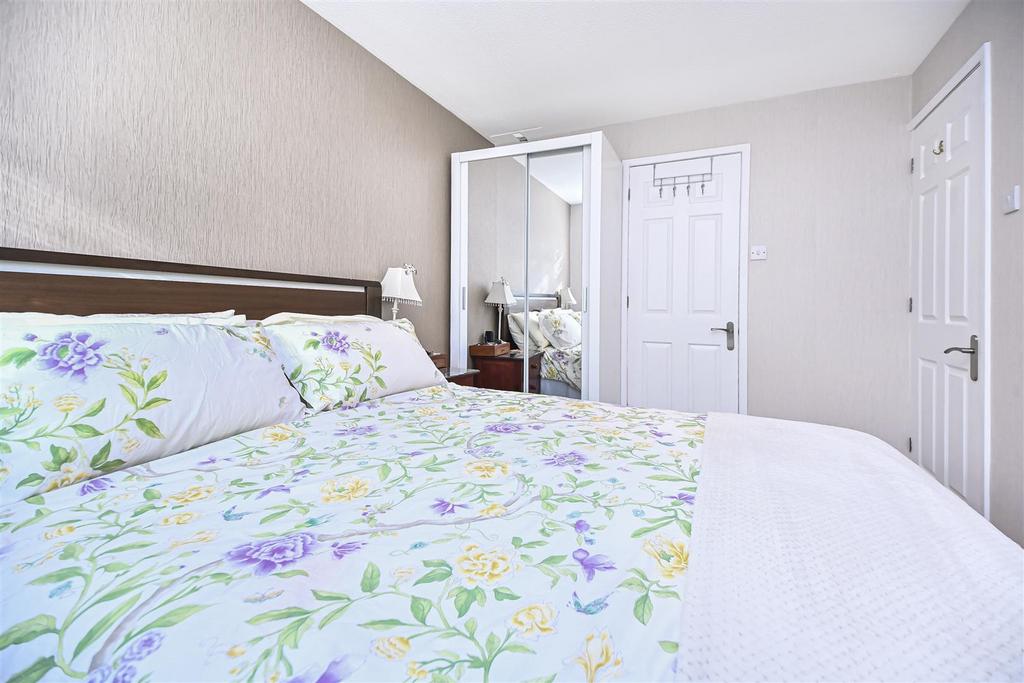 6 Kirkbeck Bedroom 1 (2).jpg