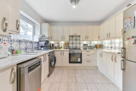 undefined, Southampton Gardens, Mitcham, CR4
