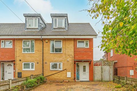 undefined, Southampton Gardens, Mitcham, CR4