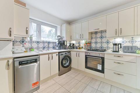4 bedroom end of terrace house for sale, Southampton Gardens, Mitcham, CR4