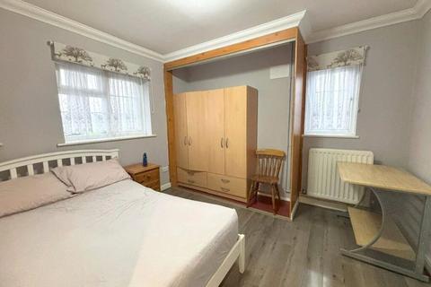 undefined, Eastham Crescent, Brentwood, CM13