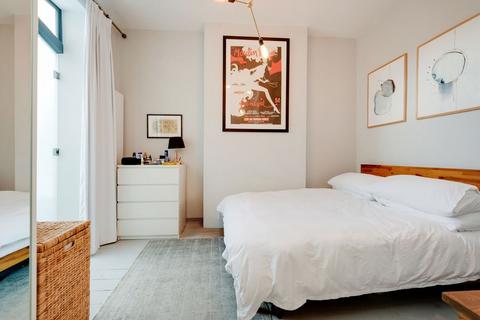 2 bedroom flat for sale, Harvist Road, London NW6
