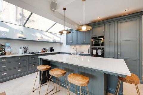 2 bedroom flat for sale, Harvist Road, London NW6