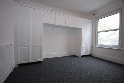 4 bedroom terraced house to rent, Cranston Road, Forest Hill SE23