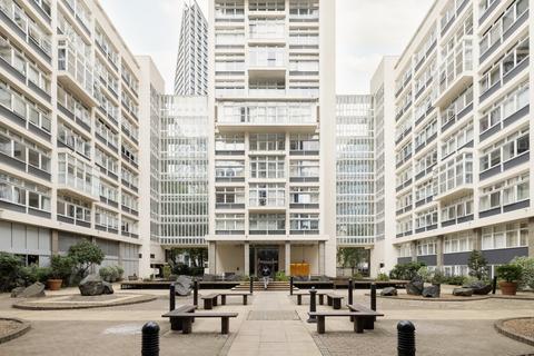 2 bedroom apartment for sale, Metro Central Heights, Newington Causeway, London SE1