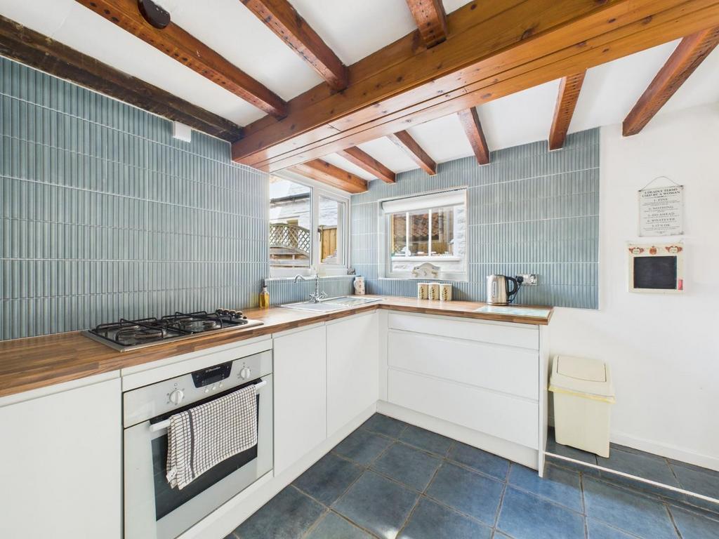 CAM04169 G0-PR0147-STILL018.jpg