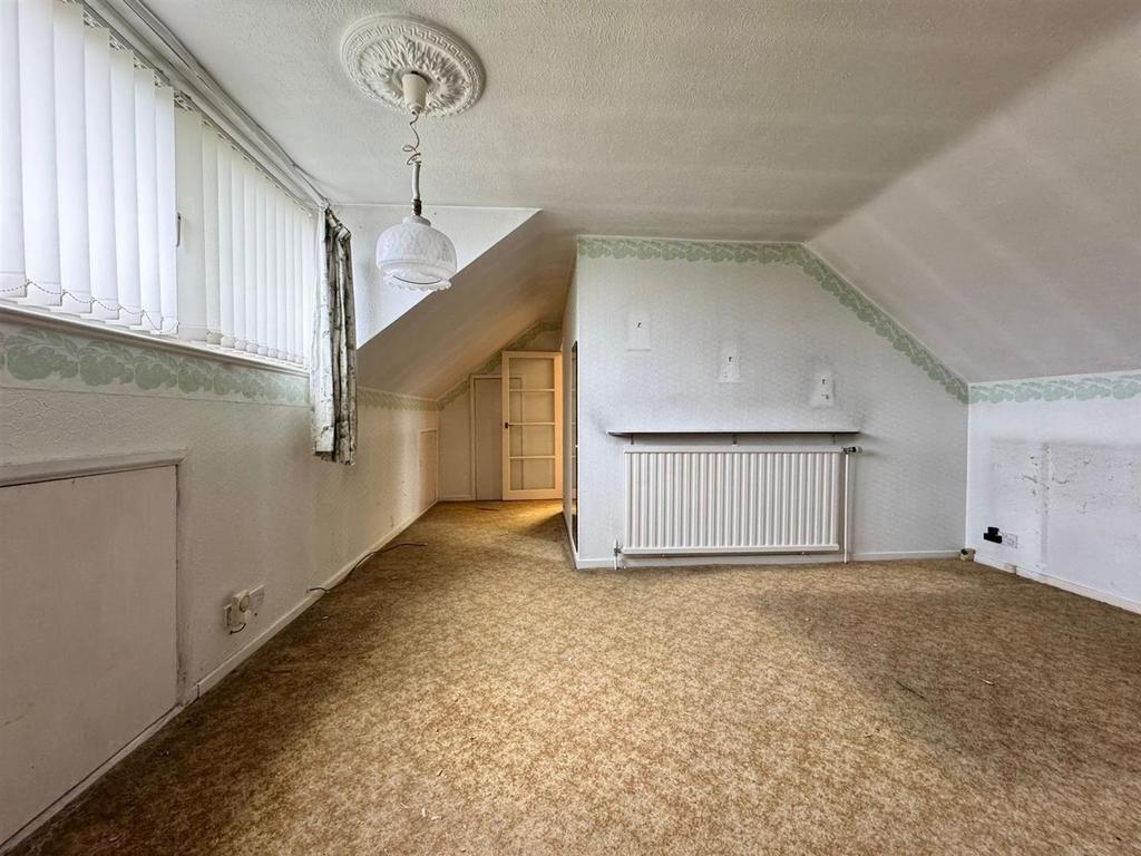 Master bedroom (1)