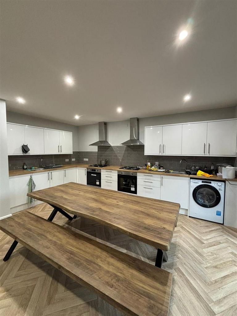 Whats App Image 2025-11-19 at 11.06.01 c13a33b3.jpg