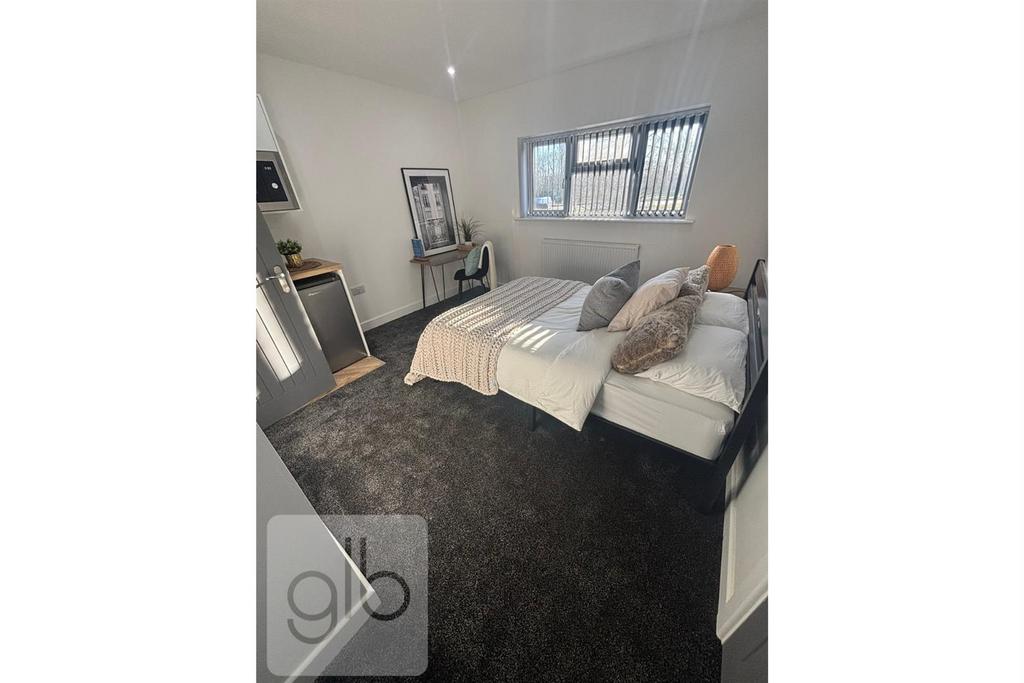 Room 4 (4).png
