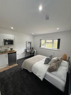 1 bedroom in a house share to rent, Charter Avenue, Coventry