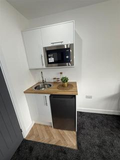 1 bedroom in a house share to rent, Charter Avenue, Coventry