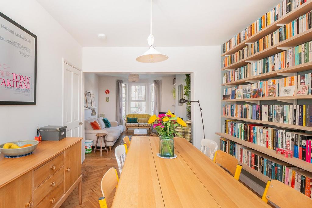 1 A7 RVP - Dining Room A.jpg