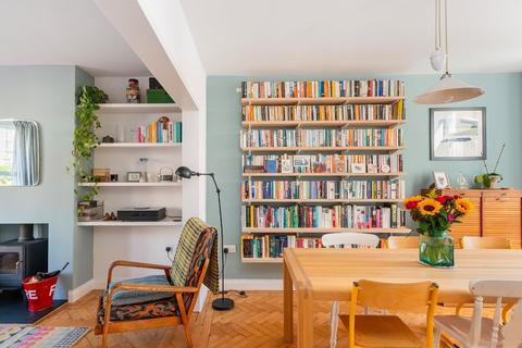 17 Almorah Road, Bristol, BS3 4QQ