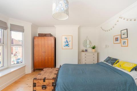 17 Almorah Road, Bristol, BS3 4QQ