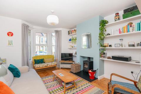 17 Almorah Road, Bristol, BS3 4QQ