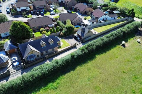 Llwyn Mawr Lane, Swansea SA2