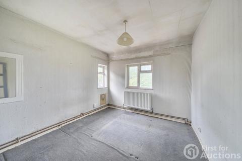 17 Barnfield, Iver, SL0 0AL