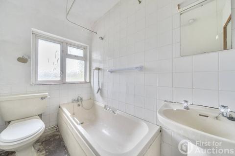 17 Barnfield, Iver, SL0 0AL