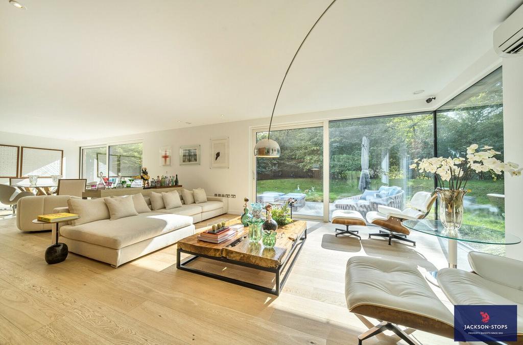 Sitting Area