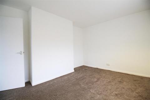 2 Blyton Way, Denton, Manchester, M34 7NB